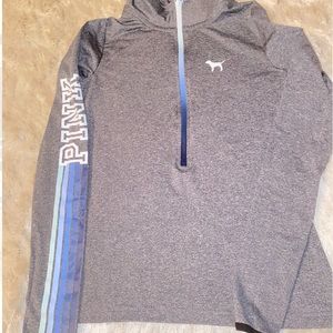 5 FOR $25! 
Victoria’s Secret PINK Yoga Top